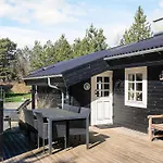 別荘 6 Person Holiday Home In Jerup *